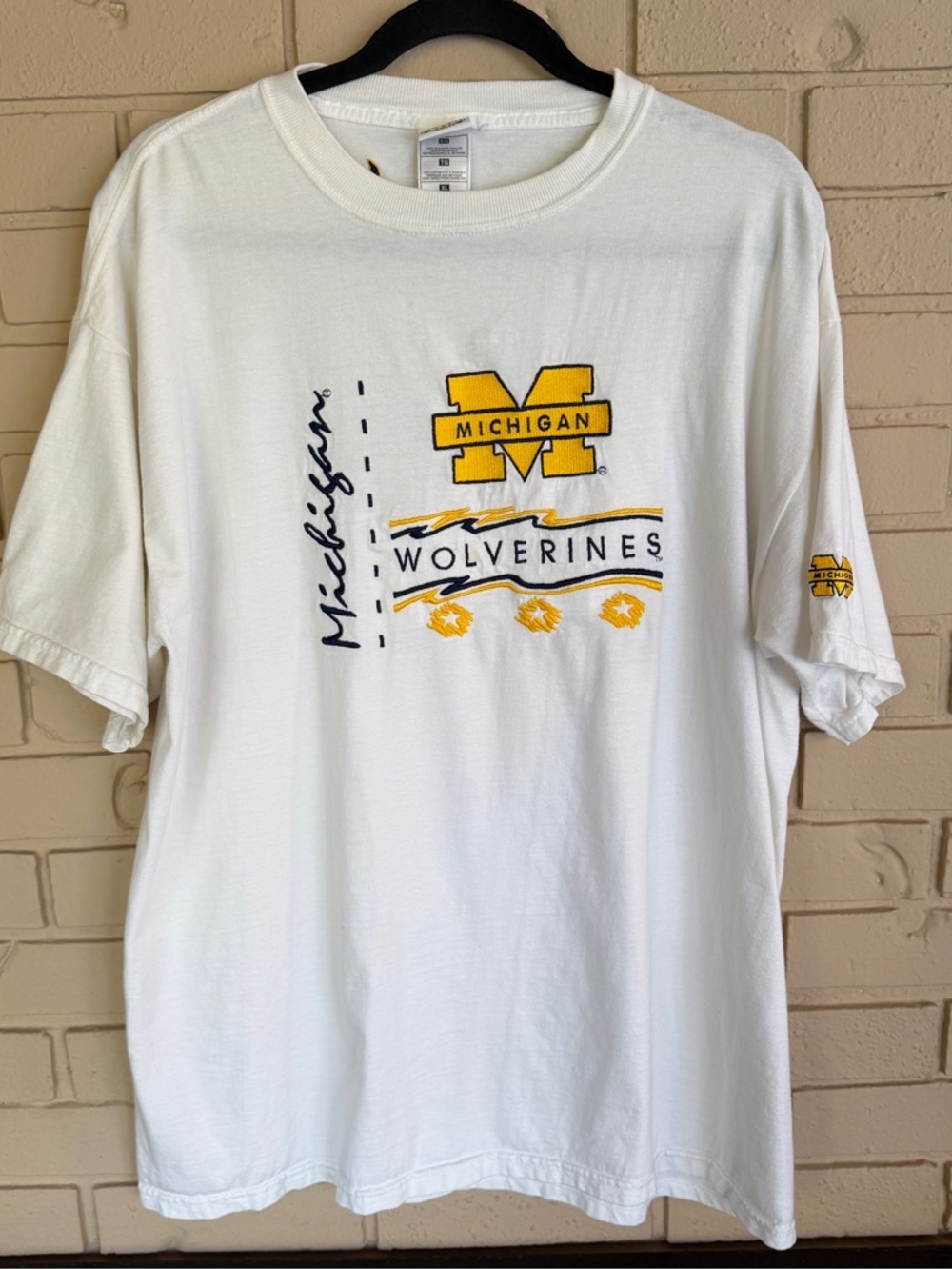 Vintage 90s University Of Michigan Wolverines Embroidered T-Shirt Sz XL